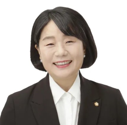 윤미향 프로필