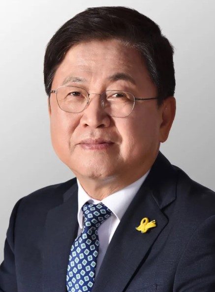 최교진 프로필 / 교육부 장관 후보자, 과거 체벌 발언 논란…인사청문회 쟁점은? 1 최교진 후보